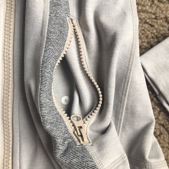 RARE Lululemon Define Jacket Sz 6 - Picture 7 of 7